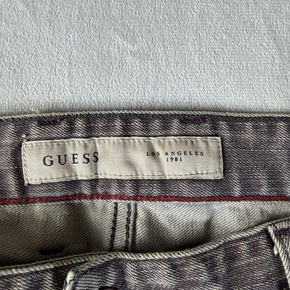 Guess Alameda Slim Tapered Men's Jeans Size 34 Dark Purple Pre -owned - Picture 6 of 13